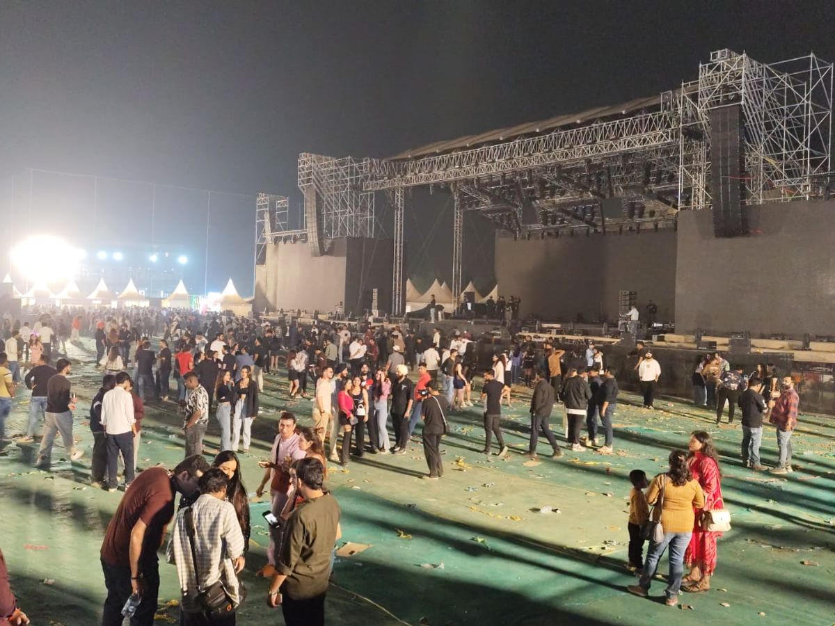 The Lucknow crowd and stage on the night of the show.